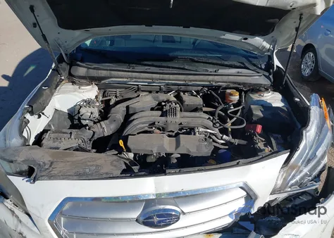 2016 Subaru Legacy 2.5I Premium из США, поврежденный, VIN 4S3BNBC69G3022710